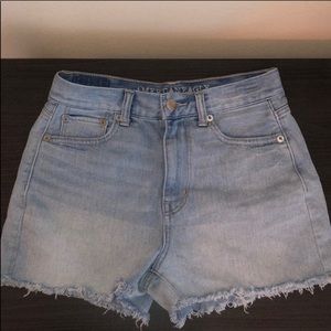 Light wash American Eagle Mom Shorts. Size 0